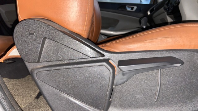 Second-hand 2017 Ford Ecosport 1.5 Diesel Trend BSIV for sale in Surat-18