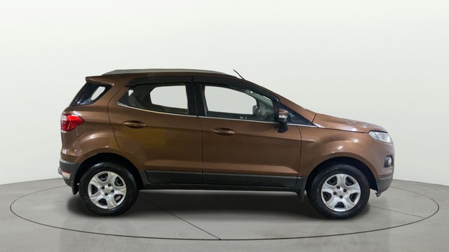 Second-hand 2017 Ford Ecosport 1.5 Diesel Trend BSIV for sale in Surat-1