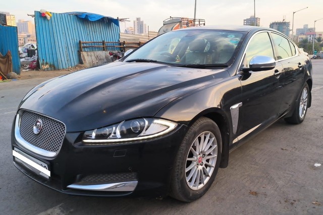 Jaguar XF 2.2 Litre Luxury Second-hand 2013 Jaguar XF 2.2 Litre Luxury for sale in Mumbai-3