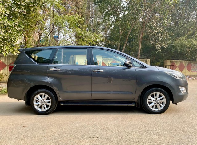 Toyota Innova Crysta 2.4 VX MT 8S BSIV Second-hand 2018 Toyota Innova Crysta 2.4 VX MT 8S BSIV for sale in New Delhi-1