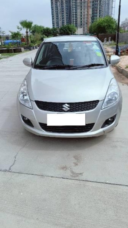 Maruti Swift ZXI Second-hand 2013 Maruti Swift ZXI for sale in Ghaziabad