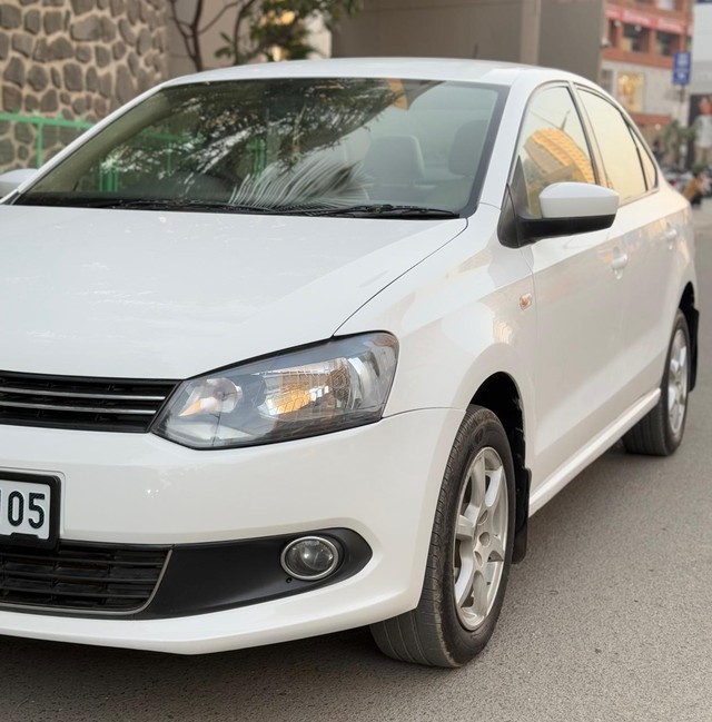 Second-hand 2013 Volkswagen Vento Diesel Highline for sale in Rajkot-3