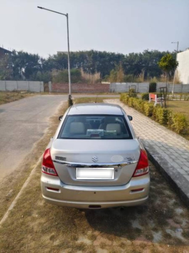 Second-hand 2010 Maruti Swift Dzire LXi for sale in Lucknow-11