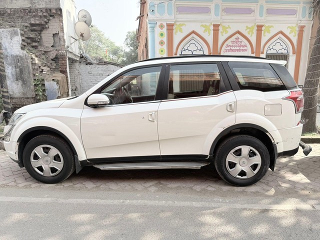 Second-hand 2017 Mahindra XUV500 R W10 FWD for sale in Bareilly-2