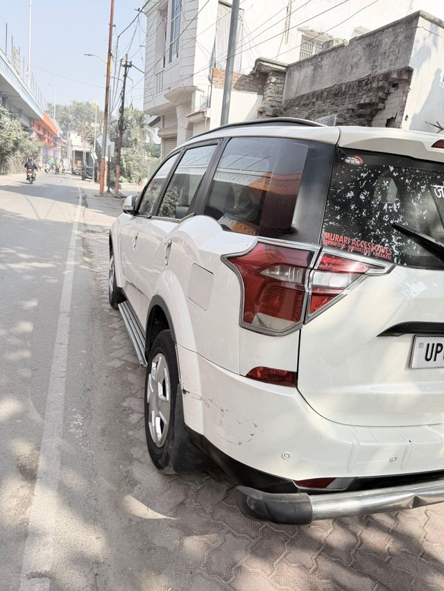 Second-hand 2017 Mahindra XUV500 R W10 FWD for sale in Bareilly-3