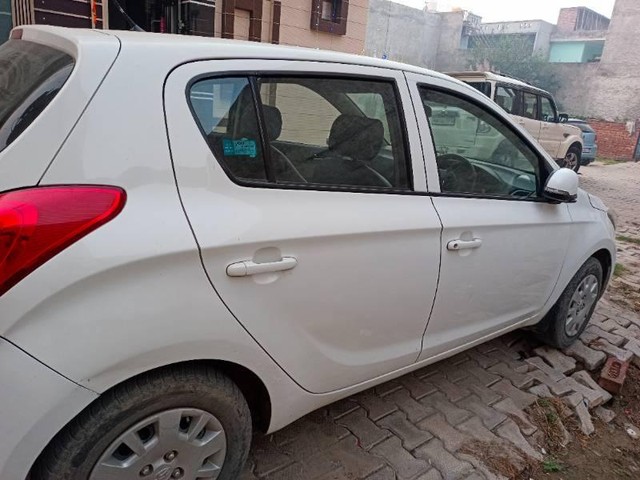Second-hand 2014 Hyundai i20 Asta 1.2 for sale in Karnal-4