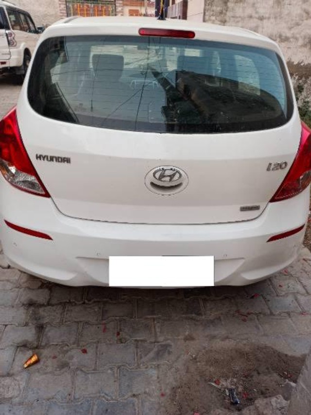 Second-hand 2014 Hyundai i20 Asta 1.2 for sale in Karnal-1