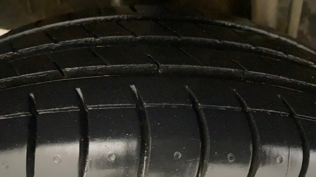 Second-hand 2020 Renault KWID 1.0 RXT AMT Opt for sale in Gulbarga-29