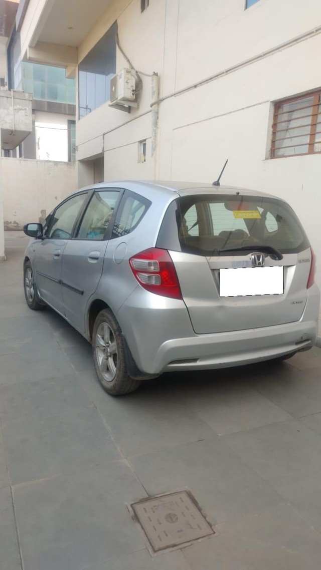 Second-hand 2011 Honda Jazz Select Edition for sale in Greater Noida-3