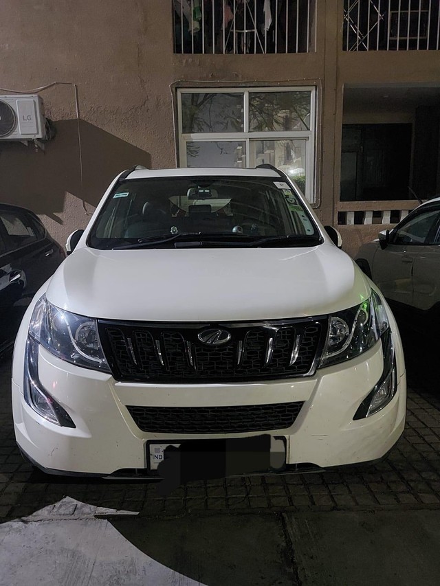 Second-hand 2016 Mahindra XUV500 W10 2WD for sale in Greater Noida-2