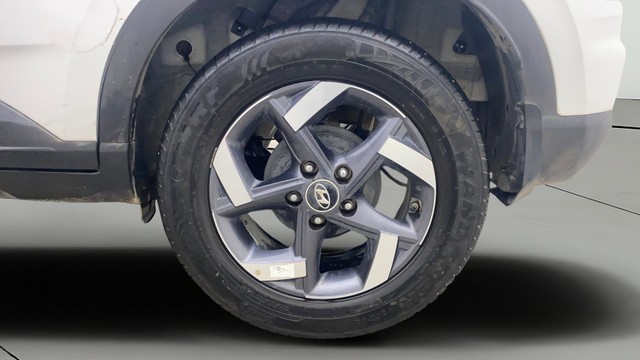 Second-hand 2021 Hyundai Venue SX Opt iMT for sale in Gulbarga-27