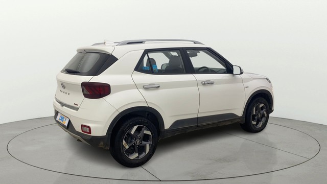 Second-hand 2021 Hyundai Venue SX Opt iMT for sale in Gulbarga-2