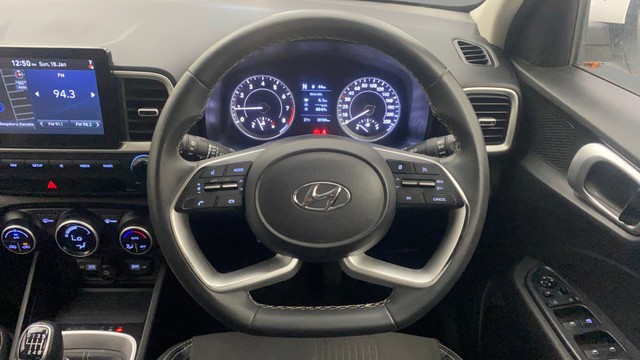 Second-hand 2021 Hyundai Venue SX Opt iMT for sale in Gulbarga-12