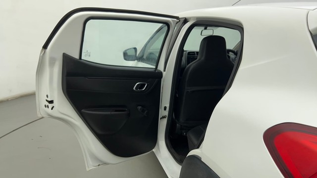 Second-hand 2019 Renault KWID 1.0 RXT Opt for sale in Ahmedabad-31