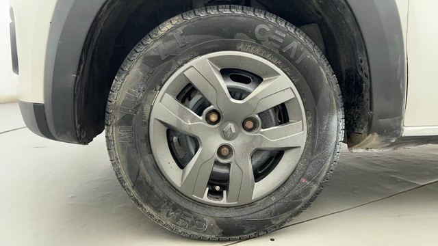 Second-hand 2019 Renault KWID 1.0 RXT Opt for sale in Ahmedabad-20