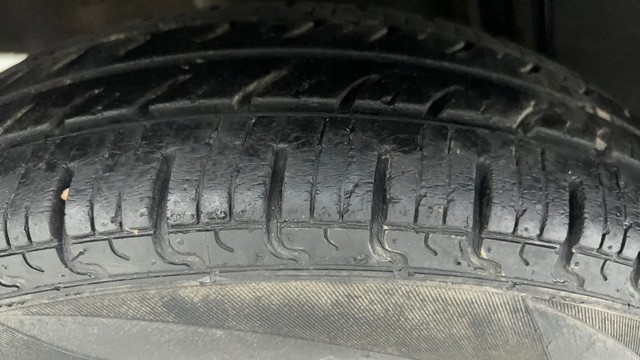 Second-hand 2019 Renault KWID 1.0 RXT Opt for sale in Ahmedabad-26