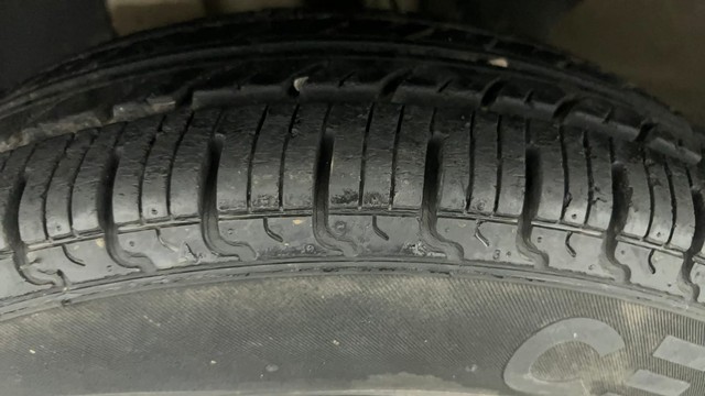 Second-hand 2019 Renault KWID 1.0 RXT Opt for sale in Ahmedabad-25