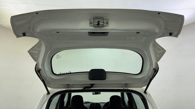 Second-hand 2019 Renault KWID 1.0 RXT Opt for sale in Ahmedabad-23