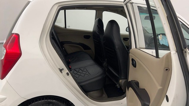 Second-hand 2015 Hyundai i10 Magna 1.1 for sale in Kanpur-37