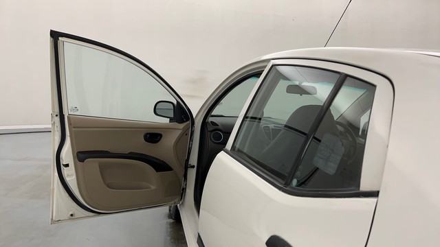 Second-hand 2015 Hyundai i10 Magna 1.1 for sale in Kanpur-31