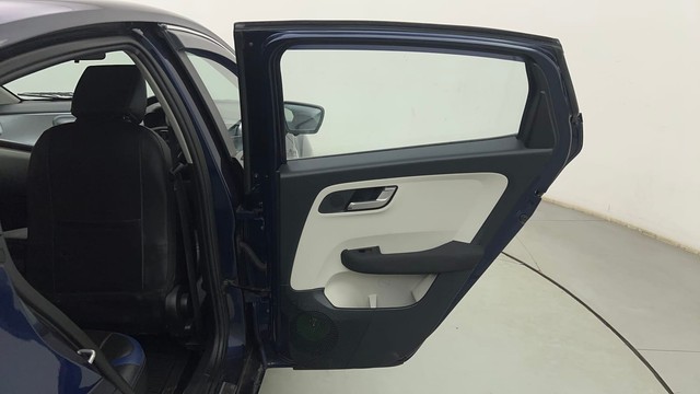 Second-hand 2024 Tata Altroz XZA DCT for sale in Mumbai-27