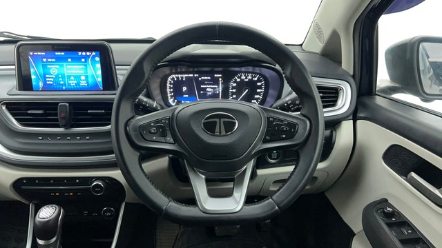 Second-hand 2024 Tata Altroz XZA DCT for sale in Mumbai-30