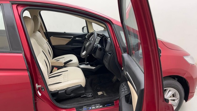 Second-hand 2021 Honda Jazz ZX for sale in Thane-15