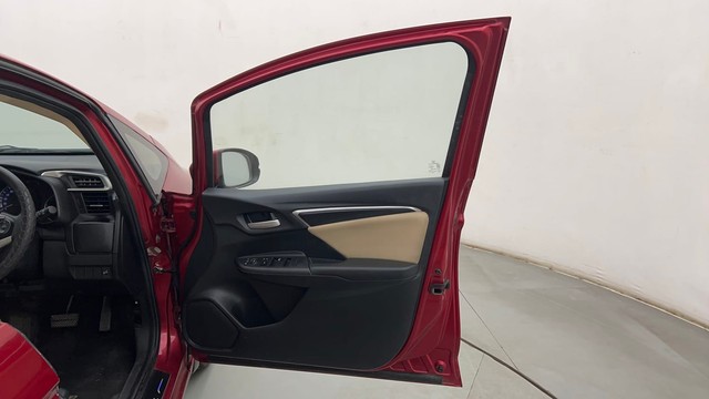 Second-hand 2021 Honda Jazz ZX for sale in Thane-16