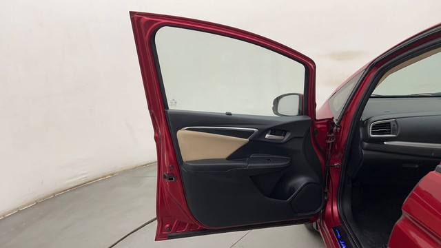 Second-hand 2021 Honda Jazz ZX for sale in Thane-24