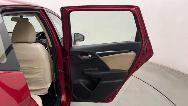 Second-hand 2021 Honda Jazz ZX for sale in Thane-33