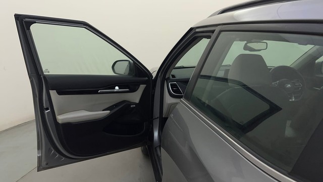 Second-hand 2019 Kia Seltos GTX Plus for sale in Bangalore-25