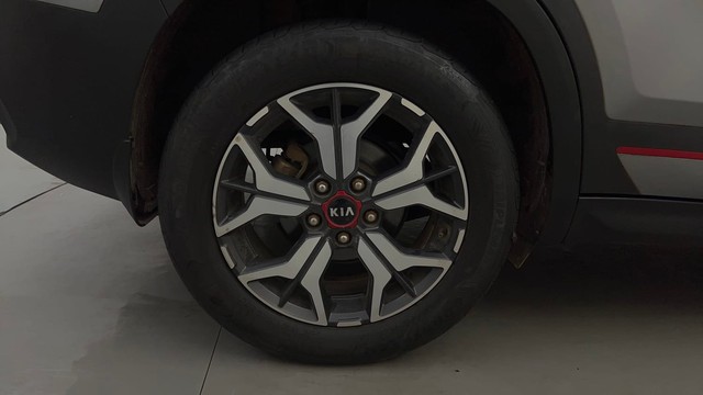 Second-hand 2019 Kia Seltos GTX Plus for sale in Bangalore-18