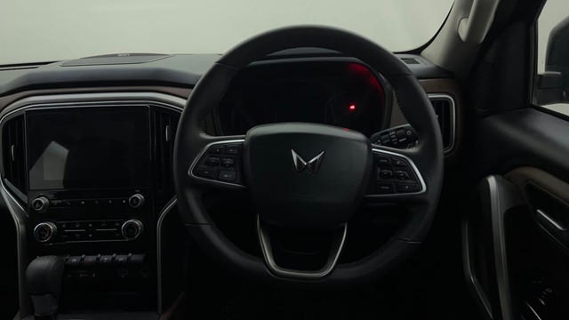 Second-hand 2022 Mahindra Scorpio N Z8L Diesel 4x4 AT for sale in Bangalore-30