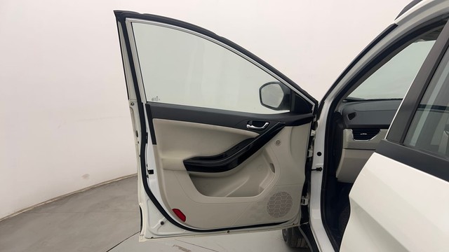 Second-hand 2022 Tata Nexon XZ Plus (O) Diesel for sale in Chandigarh-39