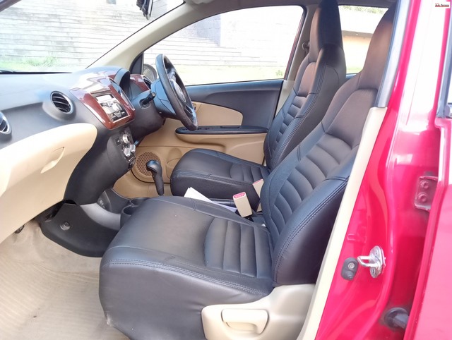 Second-hand 2015 Honda Brio VX AT for sale in Kochi-6