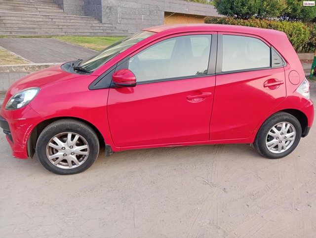 Second-hand 2015 Honda Brio VX AT for sale in Kochi-2