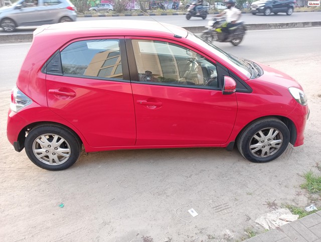 Second-hand 2015 Honda Brio VX AT for sale in Kochi-3