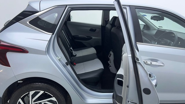 Second-hand 2024 Hyundai i20 Asta 1.2 for sale in Ghaziabad-31