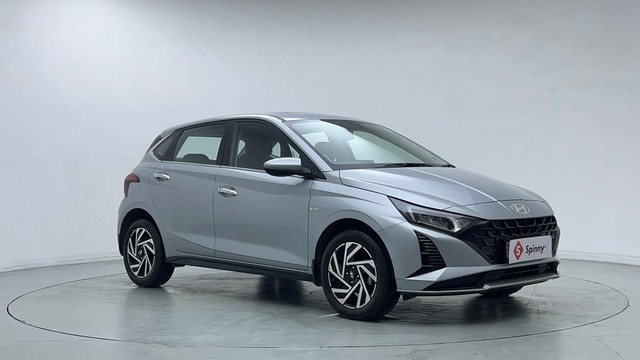 Second-hand 2024 Hyundai i20 Asta 1.2 for sale in Ghaziabad-1