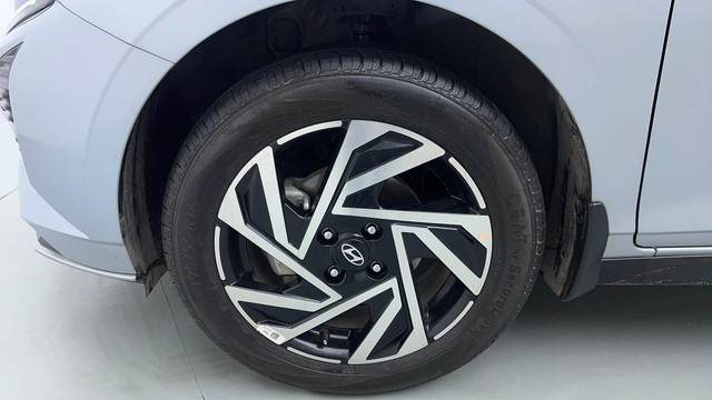 Second-hand 2024 Hyundai i20 Asta 1.2 for sale in Ghaziabad-20