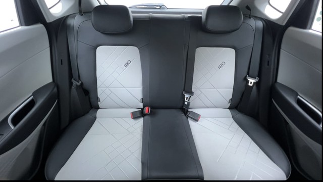 Second-hand 2024 Hyundai i20 Asta 1.2 for sale in Ghaziabad-25