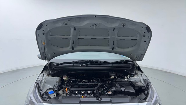 Second-hand 2024 Hyundai i20 Asta 1.2 for sale in Ghaziabad-8