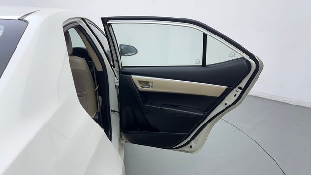 Second-hand 2016 Toyota Corolla Altis Petrol LE for sale in Ghaziabad-25