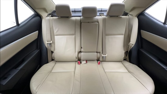 Second-hand 2016 Toyota Corolla Altis Petrol LE for sale in Ghaziabad-34