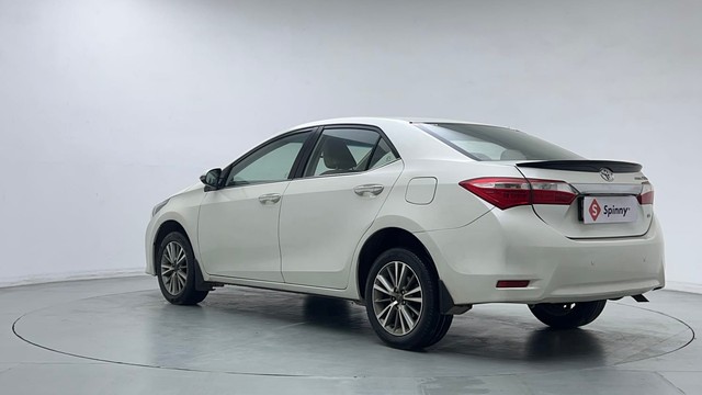 Second-hand 2016 Toyota Corolla Altis Petrol LE for sale in Ghaziabad-5