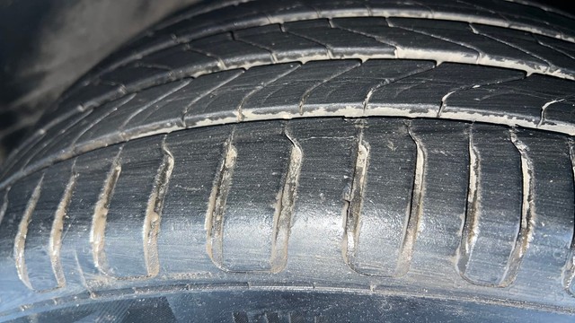 Second-hand 2016 Toyota Corolla Altis Petrol LE for sale in Ghaziabad-32