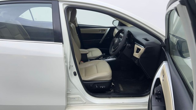 Second-hand 2016 Toyota Corolla Altis Petrol LE for sale in Ghaziabad-15
