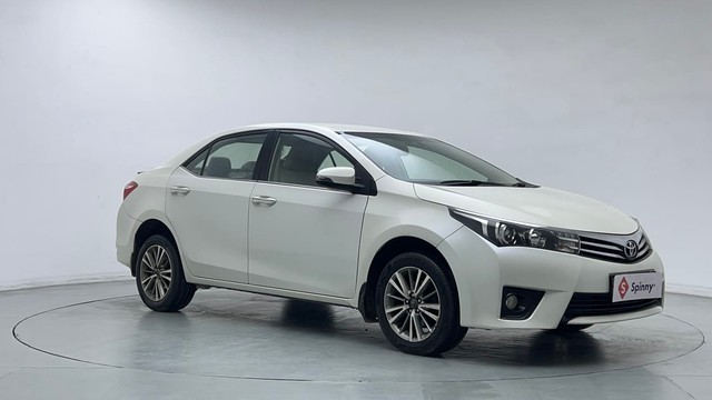 Second-hand 2016 Toyota Corolla Altis Petrol LE for sale in Ghaziabad-1