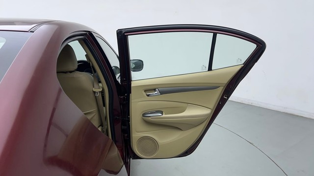 Second-hand 2012 Honda City V MT for sale in Coimbatore-39