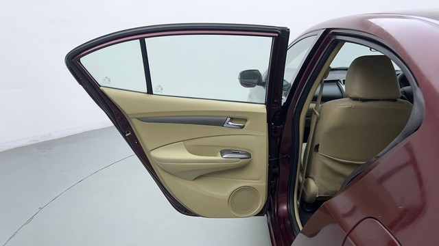 Second-hand 2012 Honda City V MT for sale in Coimbatore-26